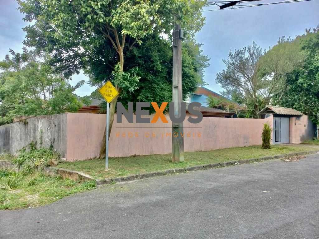 Casa Espaçosa nas Mercês com 5 Quartos, Suíte Master e Quintal...