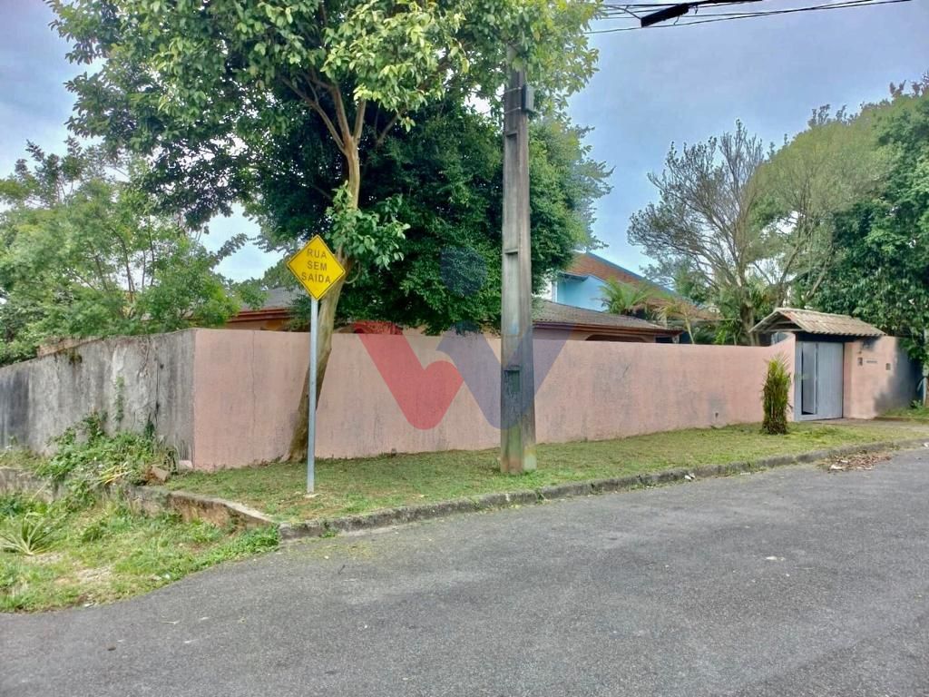 Casa Espaçosa nas Mercês com 5 Quartos, Suíte Master e Quintal...