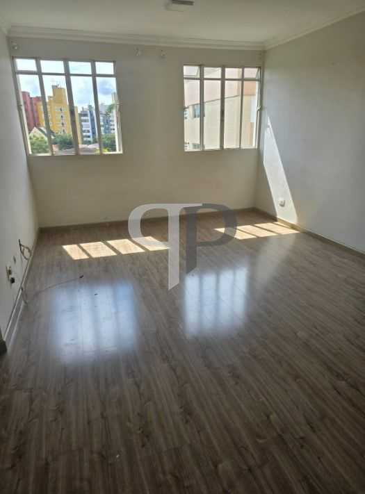 Apartamento de 59m² Semimobiliado com 3 Quartos e Garagem Cobe...