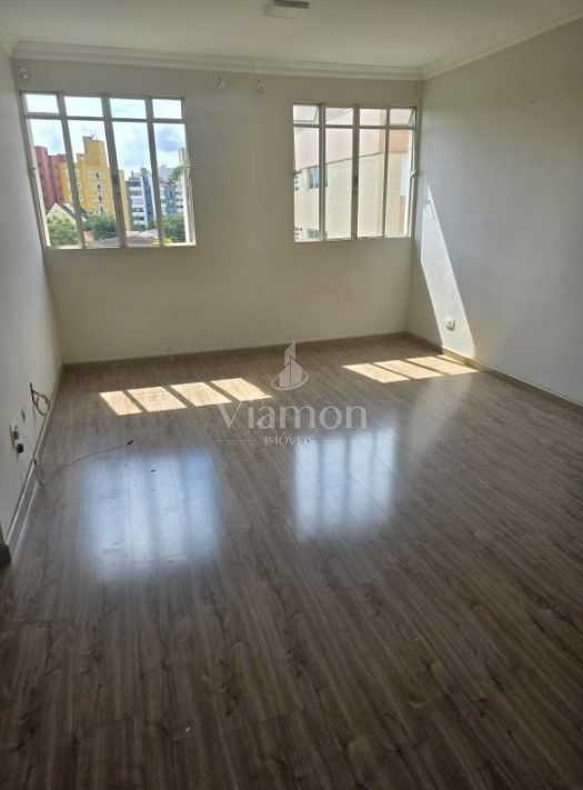 Apartamento de 59m² Semimobiliado com 3 Quartos e Garagem Cobe...