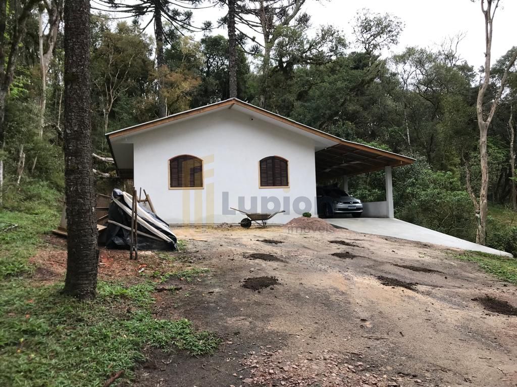 Ótima Casa em Agudos do Sul com Terreno de 2.000 m  e Nascente...