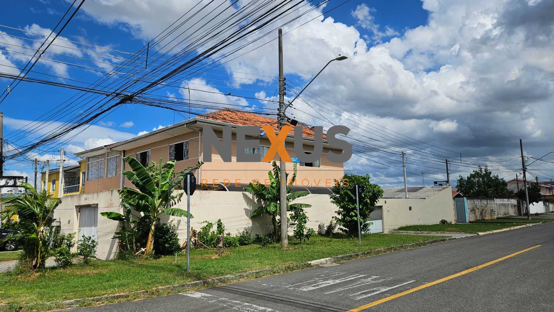Sobrado 340m   residência, sala comercial e 3 quitinetes indep...
