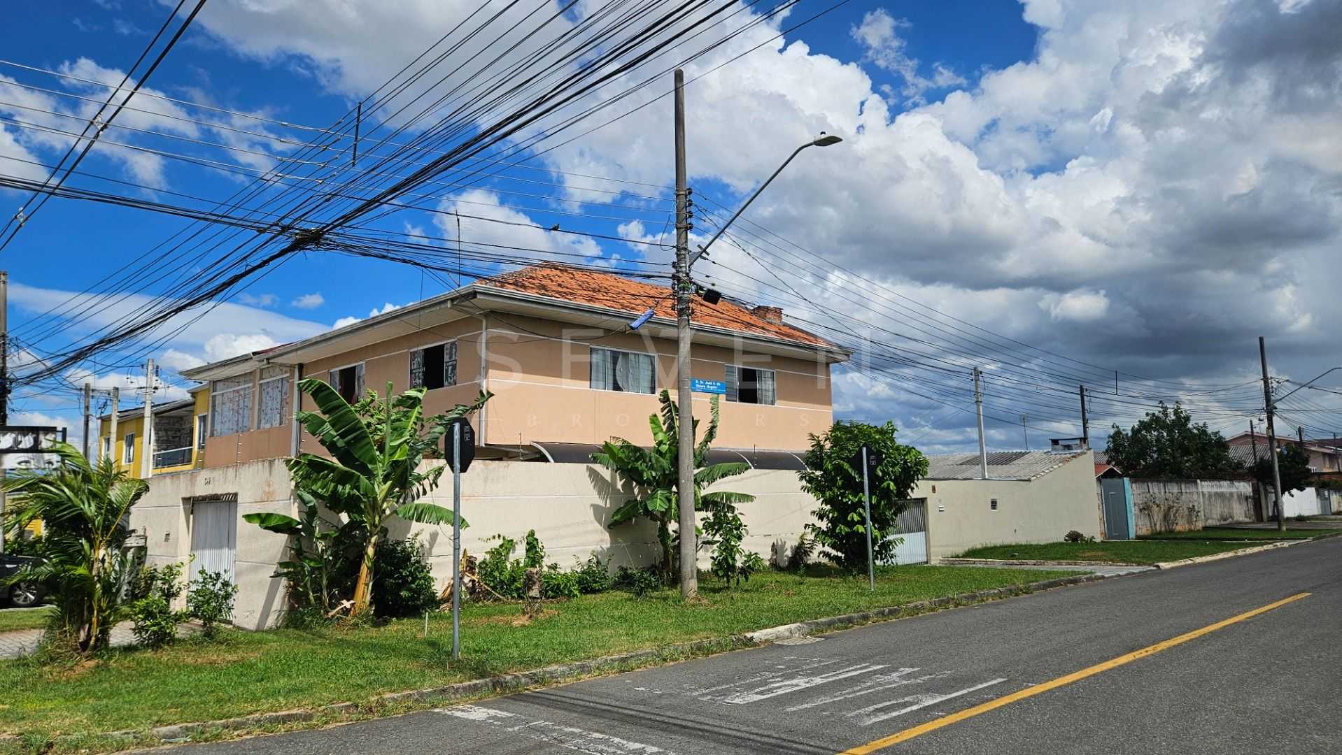 Sobrado 340m   residência, sala comercial e 3 quitinetes indep...