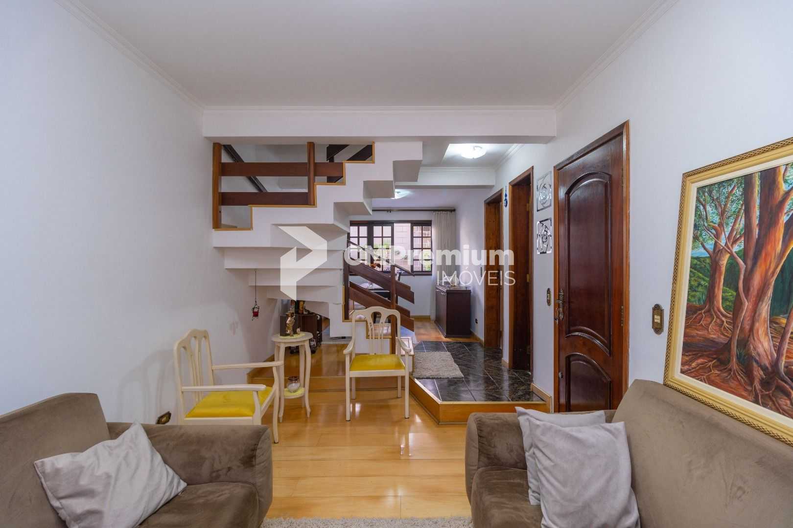 Sobrado Triplex 129m  em Condomínio Fechado no Portão  Seguran...