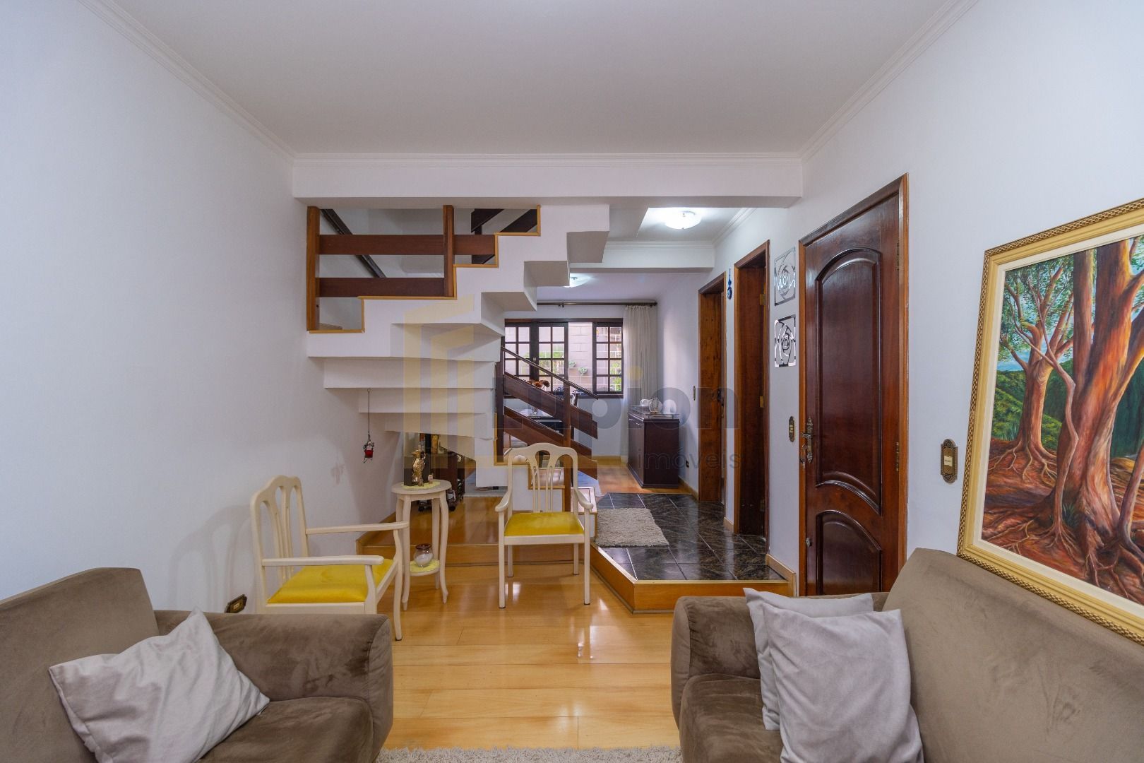 Sobrado Triplex 129m  em Condomínio Fechado no Portão  Seguran...