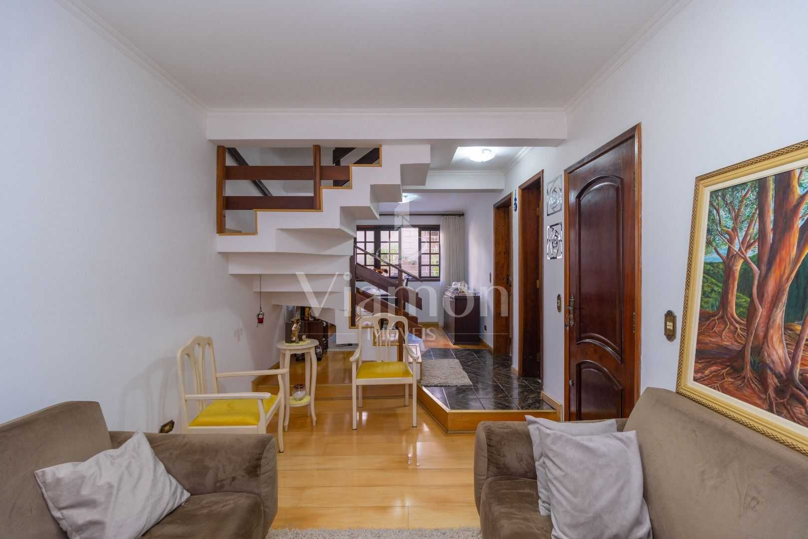 Sobrado Triplex 129m  em Condomínio Fechado no Portão  Seguran...