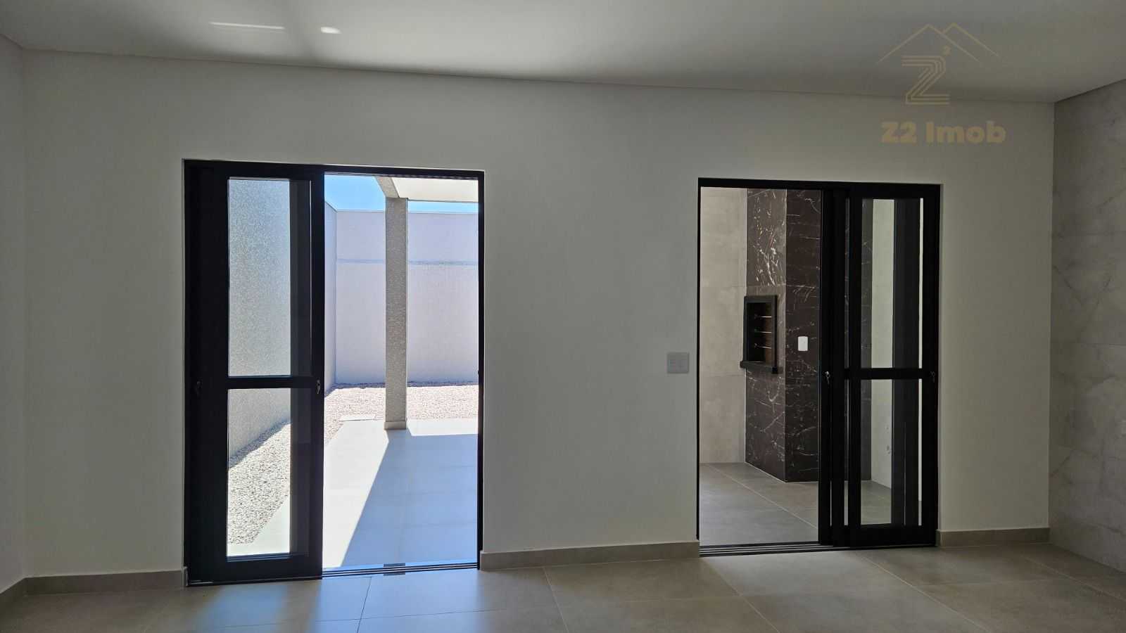 Sobrado 03 quartos, sendo 1 Suíte com hidromassagem em Araucária