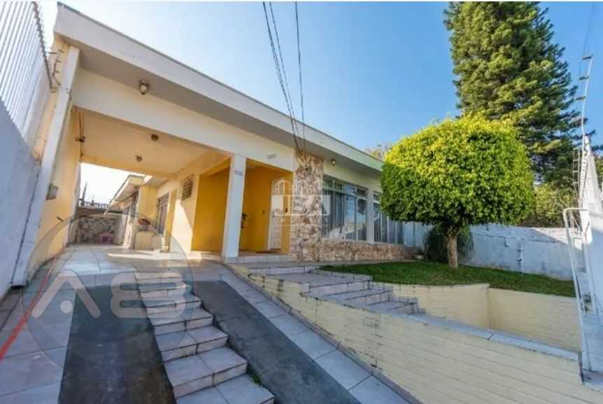 Casa espaçosa à venda no Parolin com 4 quartos, edícula e vaga...