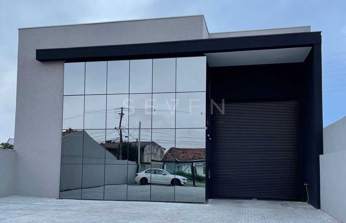 Galpão à Venda no Boqueirão  670m  com Mezanino, Escritórios e...