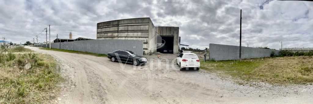 Terreno Industrial com Barracão de 2.400 m  em Condomínio  Loc...