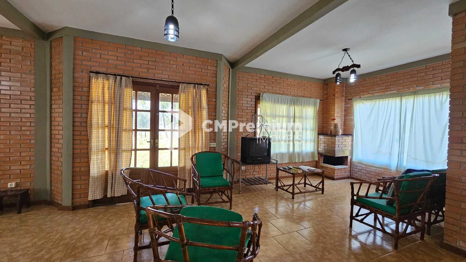 Chácara dos Ambrósios  60.000 m  de Natureza e Conforto em Tij...