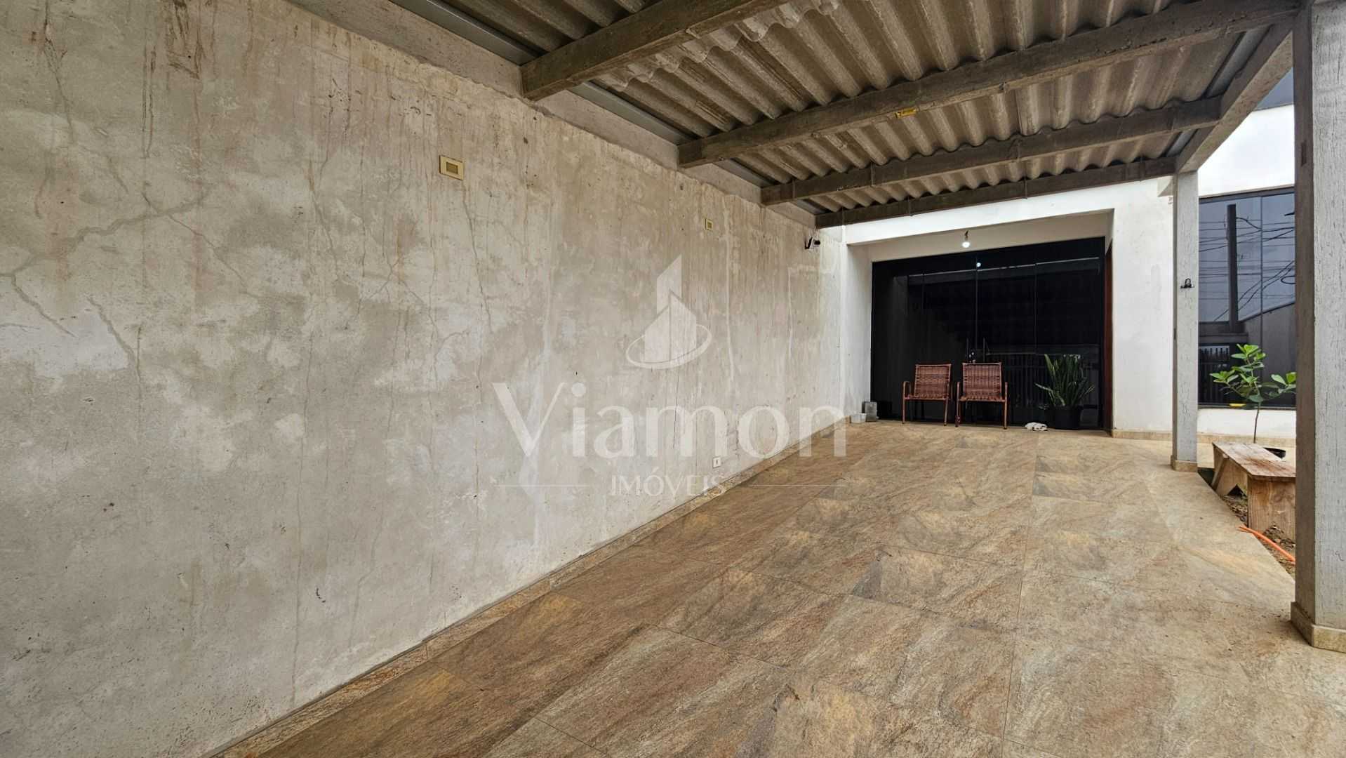 Sobrado Triplex 350m  com Terraço, Salão de Festas e Ótima Loc...