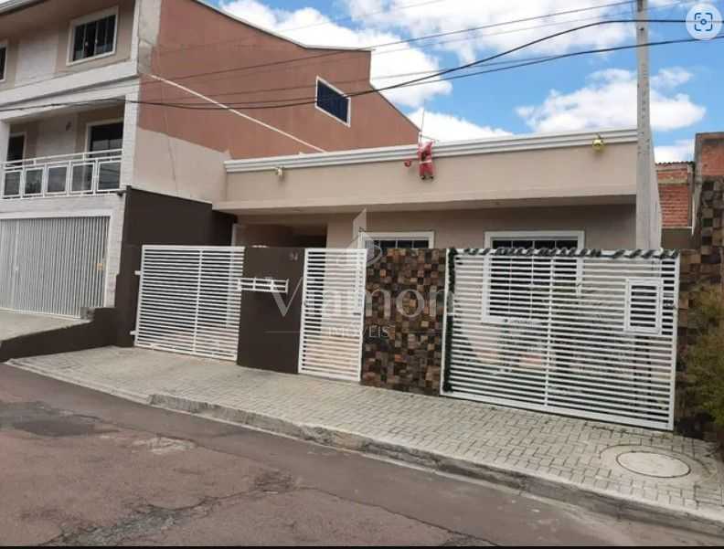 Casa Espetacular com Piscina à Venda no Pinheirinho  Conforto ...