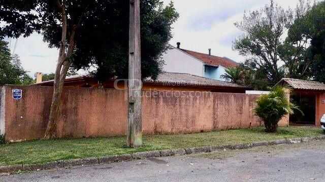 Casa Espaçosa nas Mercês com 5 Quartos, Suíte Master e Quintal...