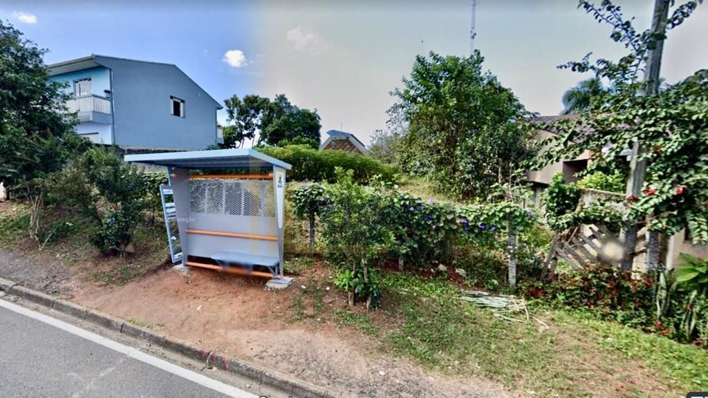 Terreno Espaçoso em Localização Privilegiada  Perfeito para Co...