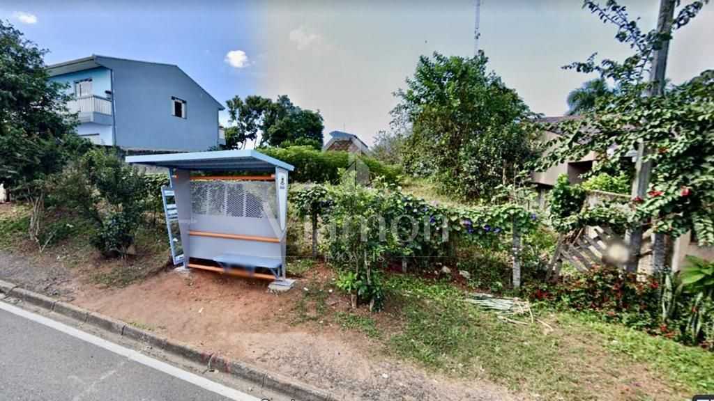 Terreno Espaçoso em Localização Privilegiada  Perfeito para Co...