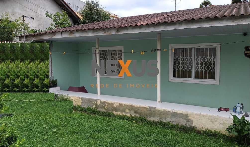 Oportunidade Única  Terreno com Casa Principal e 4 Casas nos F...