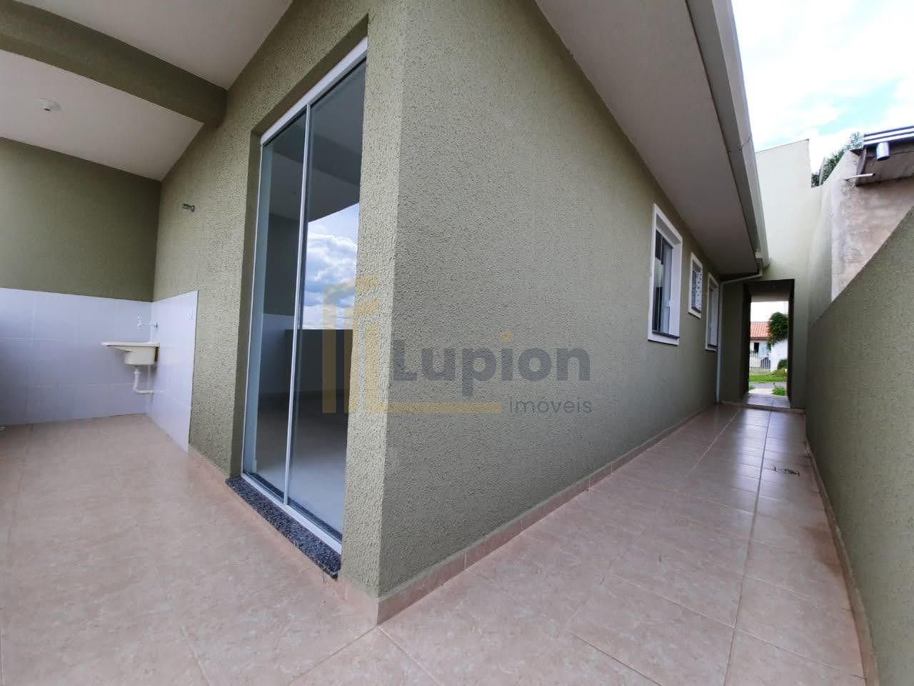 Casa à Venda no Gralha Azul, Fazenda Rio Grande  Conforto, Esp...