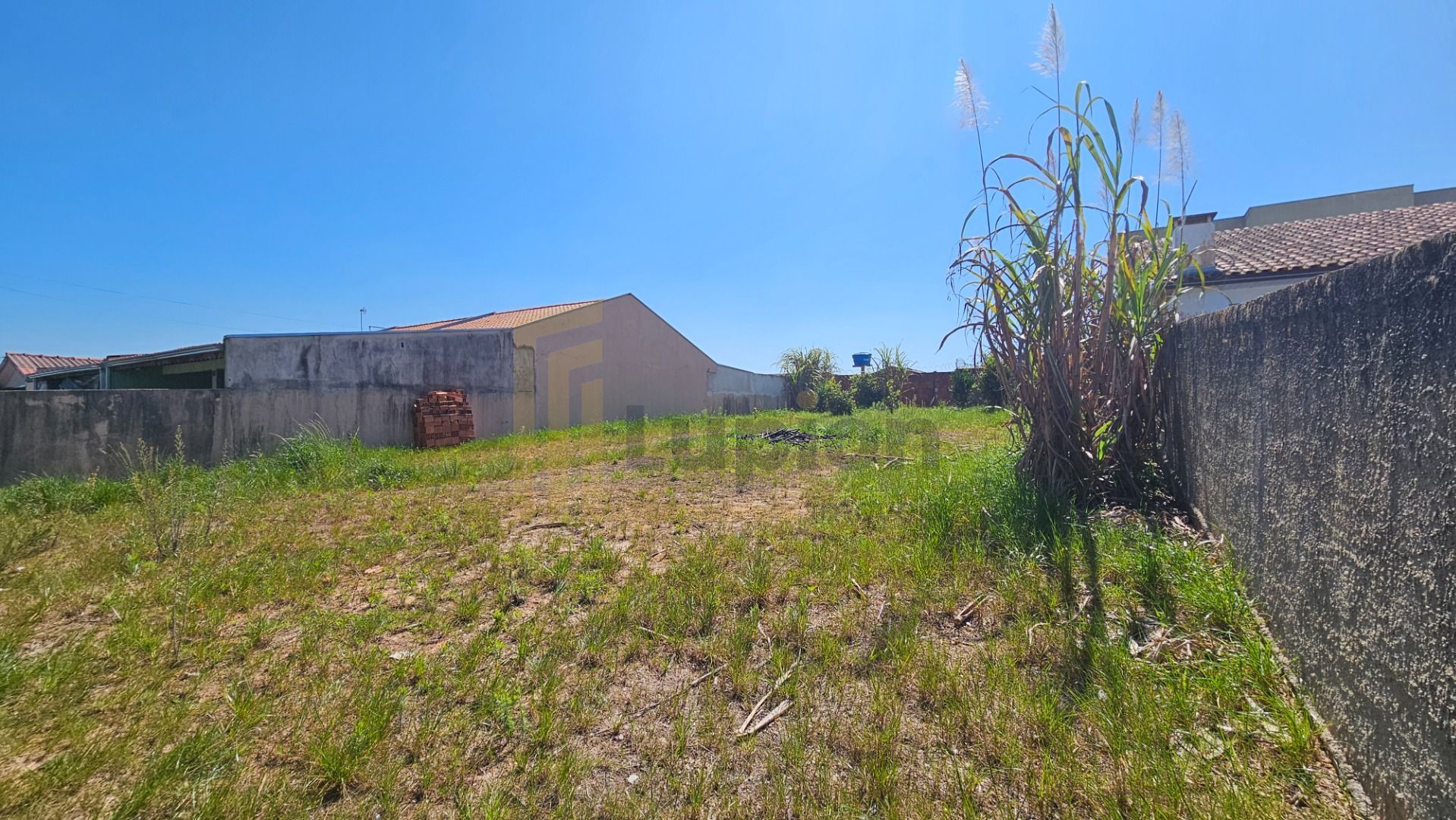 Terreno plano com 390m  em ótima localização  oportunidade imp...