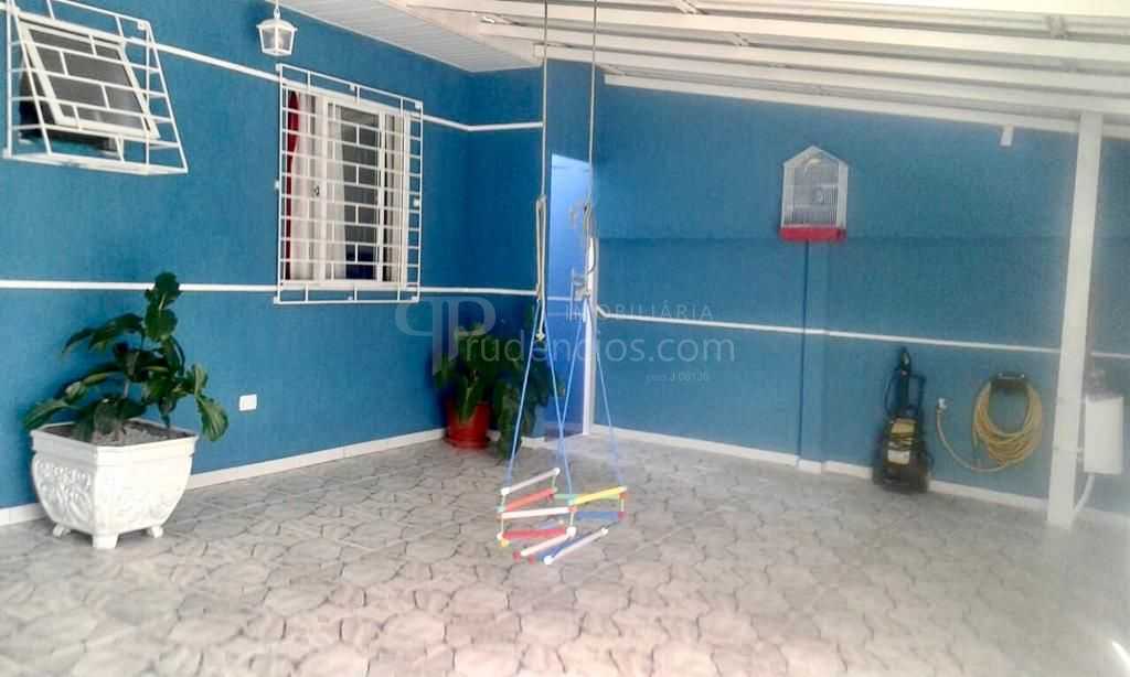 Casa com Edícula à Venda no São Marcos  Conforto, Lazer e Loca...