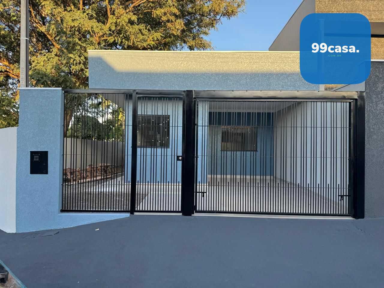 Casa à Venda no Jardim Tropical - 2 Dormitórios, Garagem e Loc...