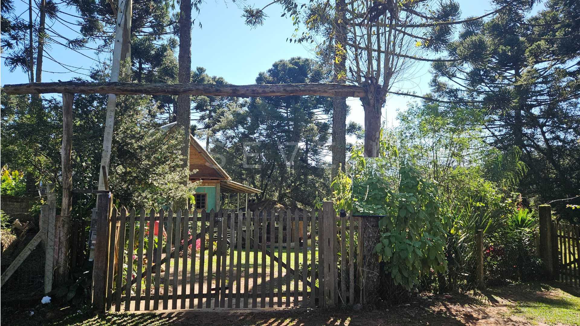 Refúgio à beira do Rio Maurício  Propriedade de 3.700 m  em M...