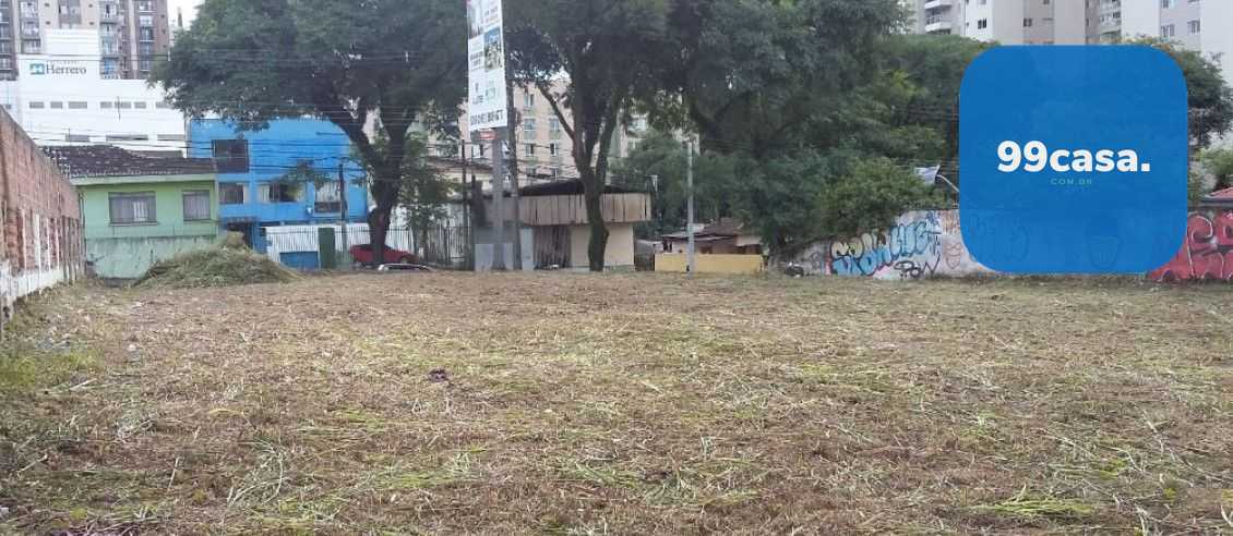 Terreno 880m  no Bairro Portão  Próximo ao Shopping Palladium