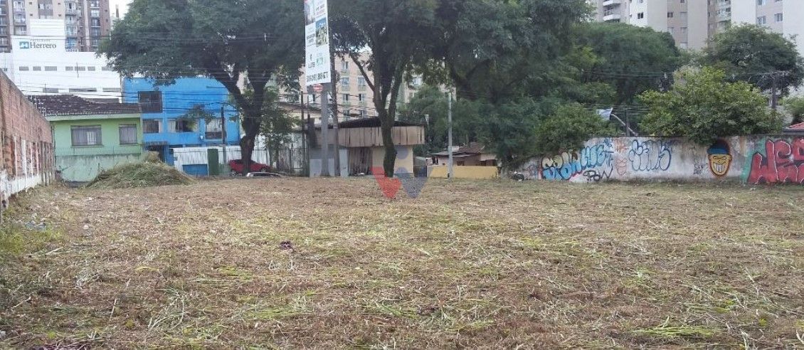 Terreno 880m  no Bairro Portão  Próximo ao Shopping Palladium