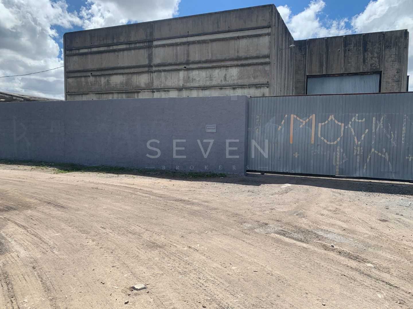 Terreno Industrial com Barracão de 2.400 m  em Condomínio  Loc...