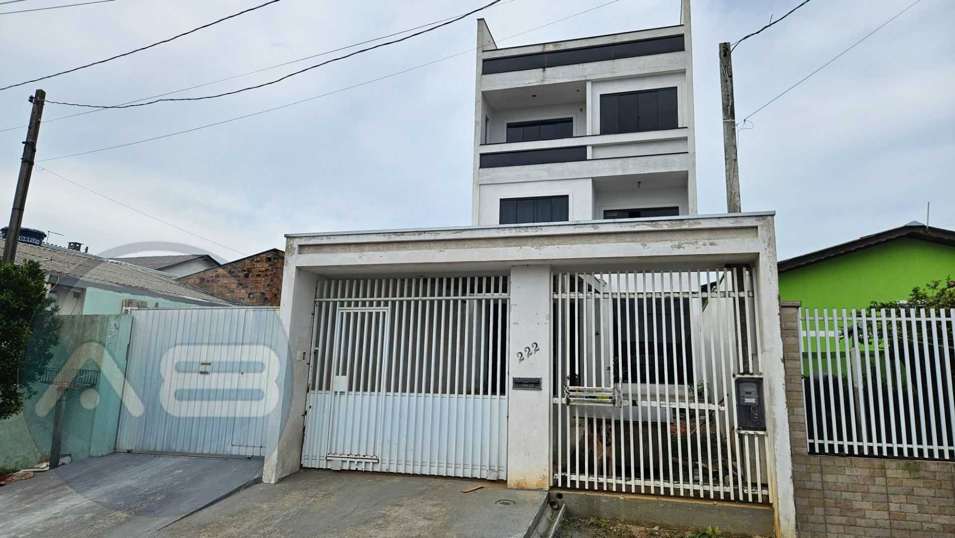 Sobrado Triplex 350m  com Terra?o, Sal?o de Festas e ?tima Loc...