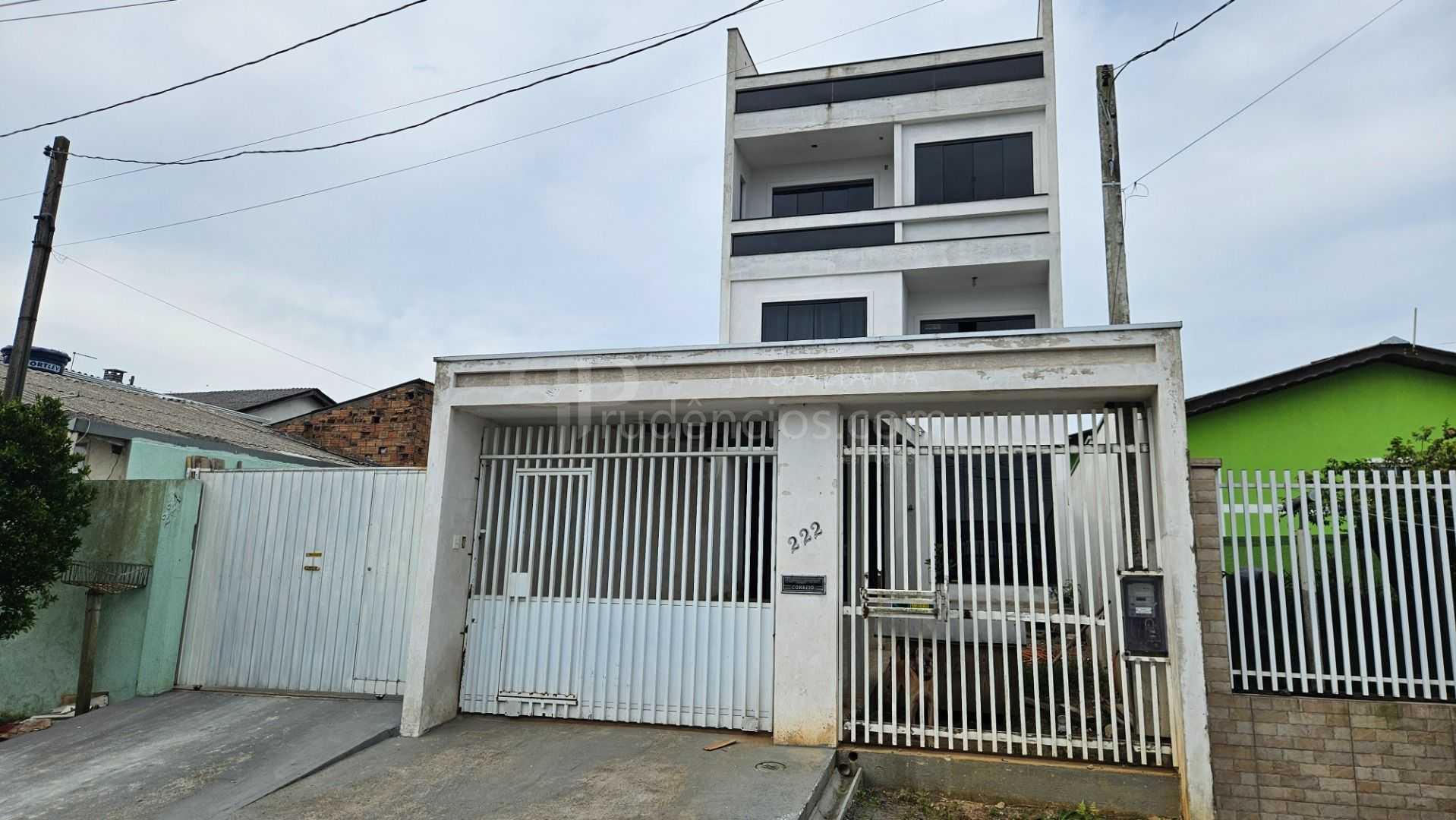 Sobrado Triplex 350m  com Terraço, Salão de Festas e Ótima Loc...
