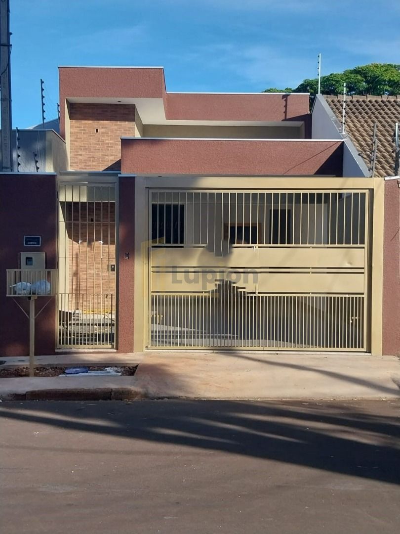 Casa de 3 Dormitórios à Venda em Maringá PR  Jardim Liberdade,...
