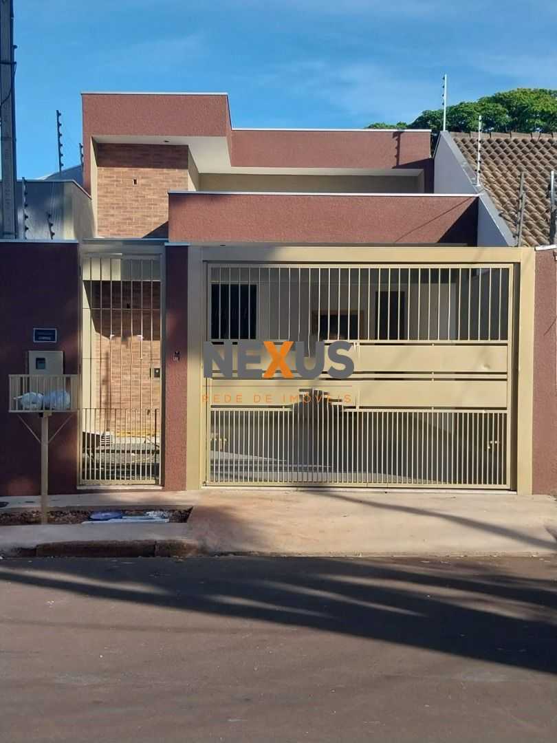 Casa de 3 Dormitórios à Venda em Maringá PR  Jardim Liberdade,...