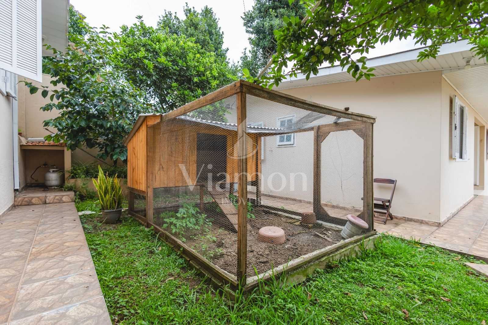 Casa térrea   2 imóveis no terreno | 3 casas e vagas para 10 c...