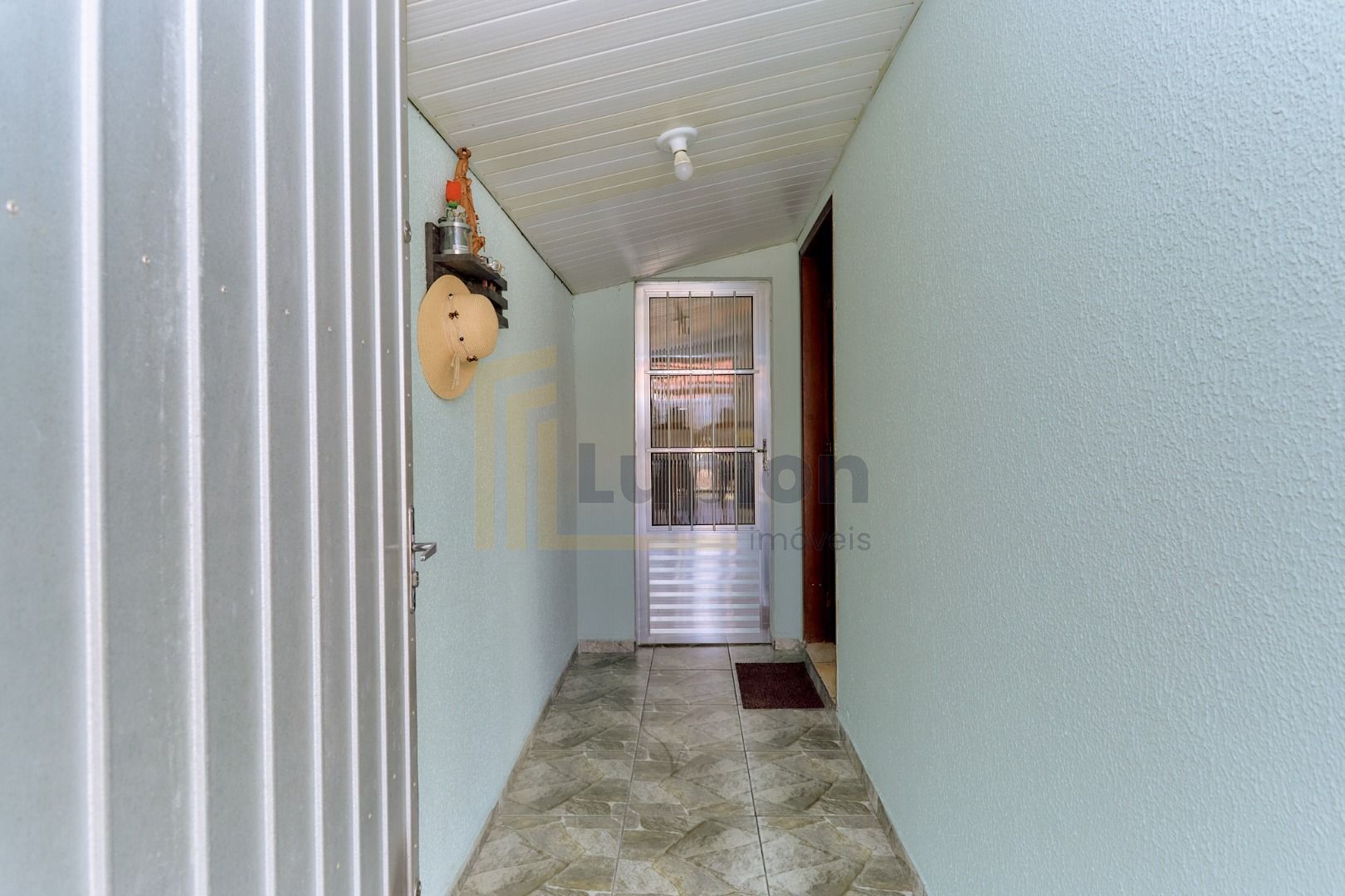 Excelente Casa com Edícula à Venda no Bairro Cidade Industrial...