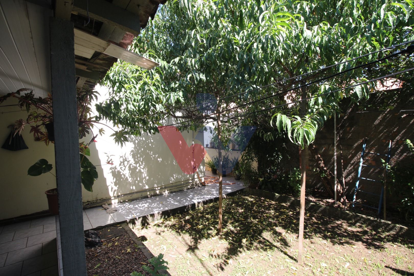 Espaçosa Casa à Venda no Jardim Centauro, Uberaba  Conforto e ...