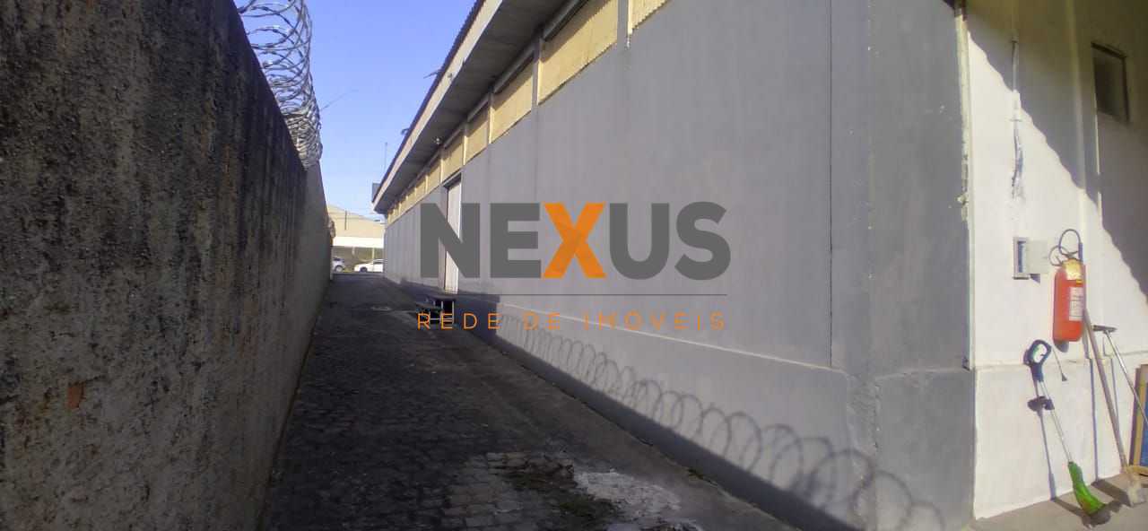 Barracão Comercial à Venda com 600 m  Próximo ao Contorno Sul ...