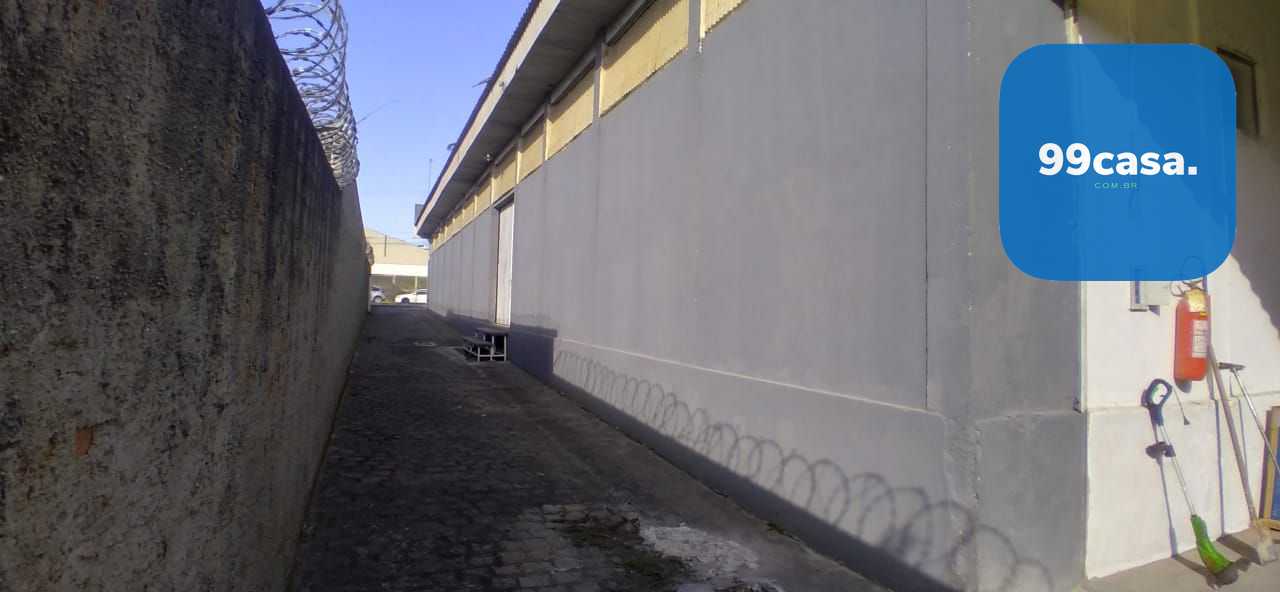 Barracão Comercial à Venda com 600 m  Próximo ao Contorno Sul ...