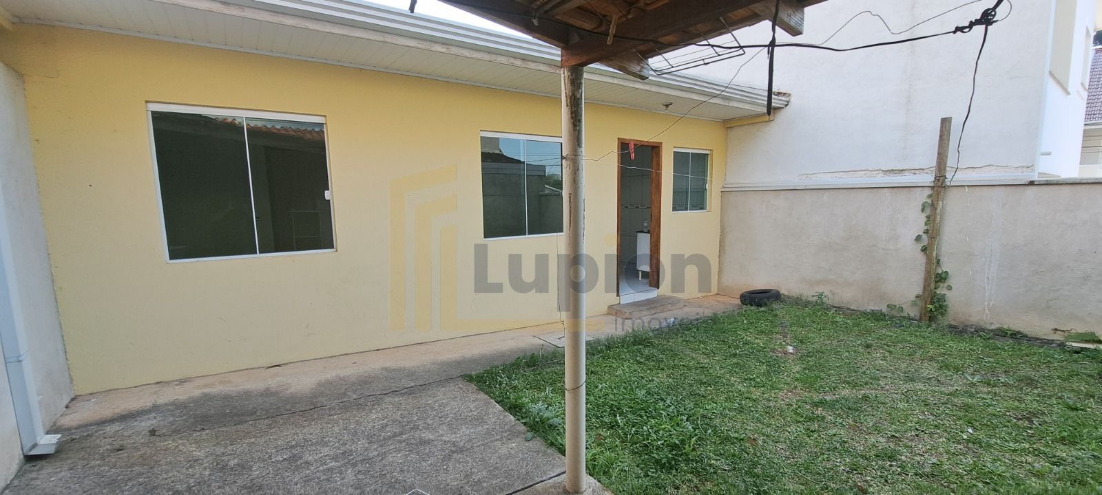 Casa Térrea em Condomínio Fechado no Cachoeira  Garibaldi das ...