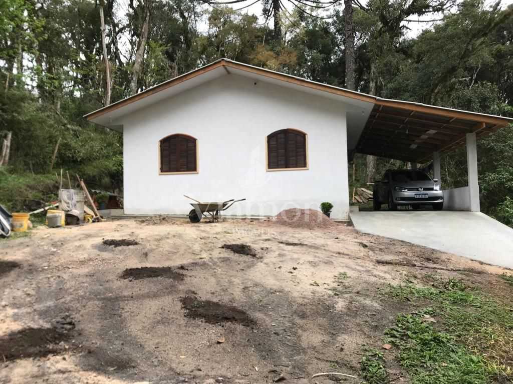 Ótima Casa em Agudos do Sul com Terreno de 2.000 m  e Nascente...