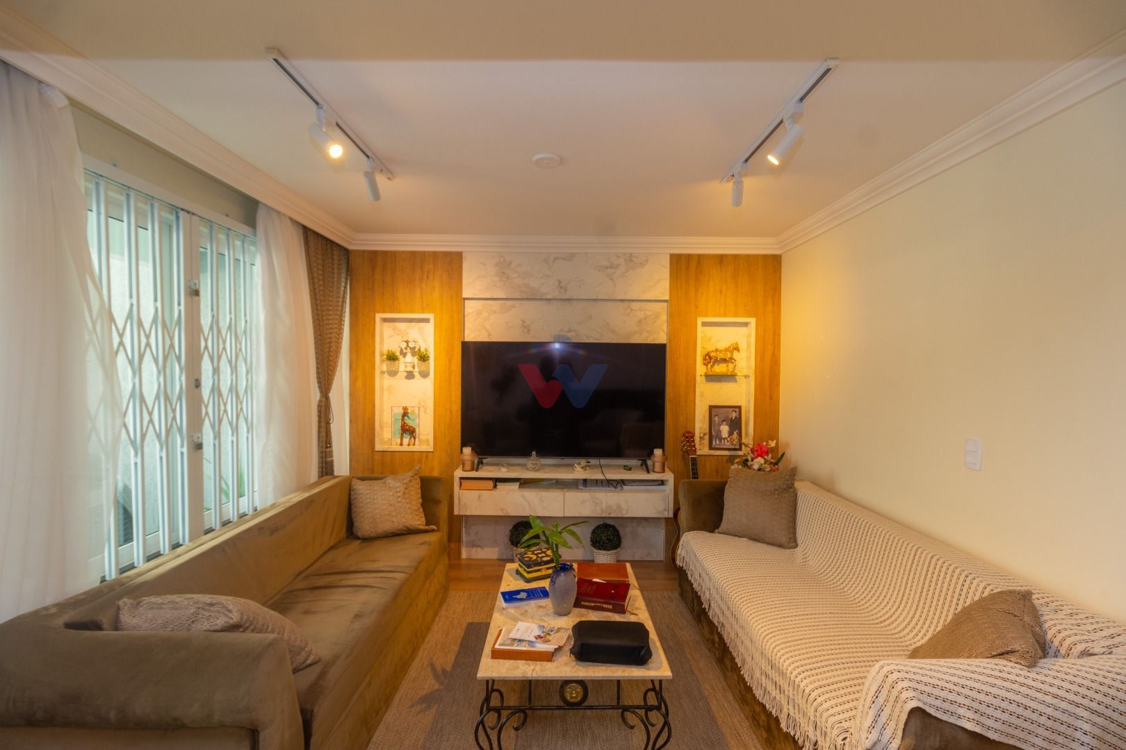 Lindo Sobrado Triplex no Bairro Seminário  3 Quartos, 2 Suítes...