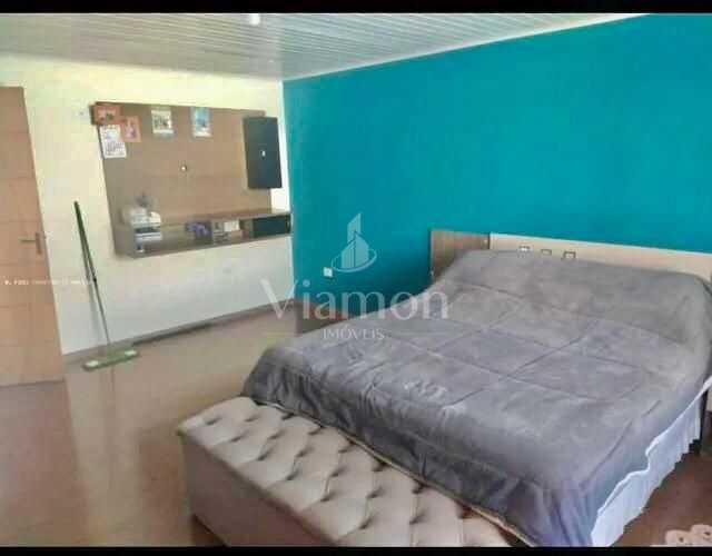 Espetacular Casa à Venda em Curitiba  4 Dormitórios, 2 Suítes,...