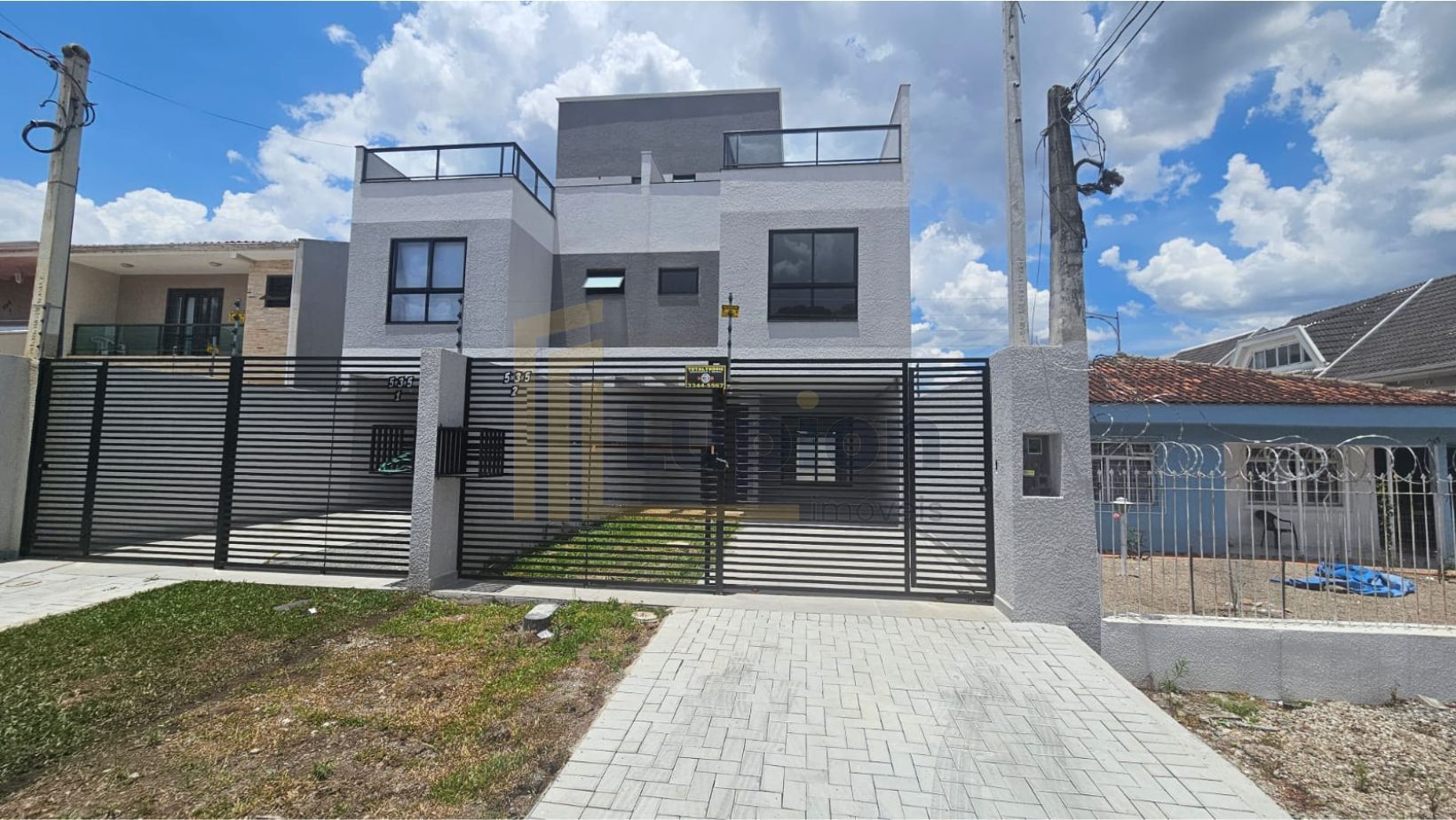 Lindo Sobrado à Venda no Boqueirão  Conforto e Localização Pri...