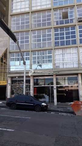 Oportunidade Única  Salas Comerciais no 11° Andar no Centro de...