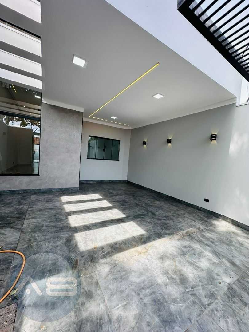 Casa Moderna e Sofisticada à Venda no Loteamento Madrid  3 Dor...