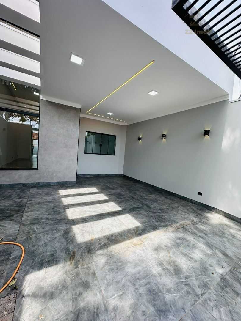 Casa Moderna e Sofisticada à Venda no Loteamento Madrid  3 Dor...