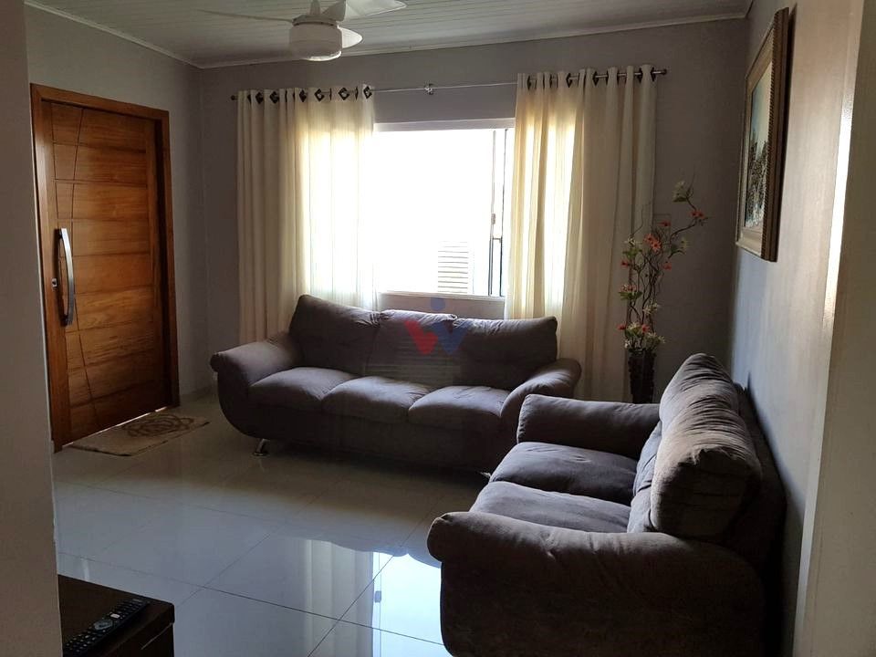 Casa térrea à venda na Lapa-PR  3 quartos, suíte, área gourmet...