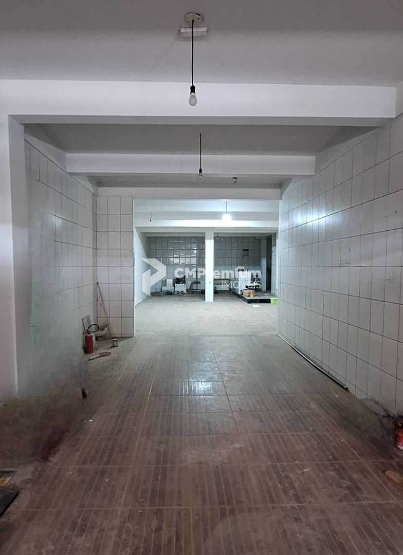 Oportunidade Única  Residência Comercial Espaçosa no Bairro Sa...