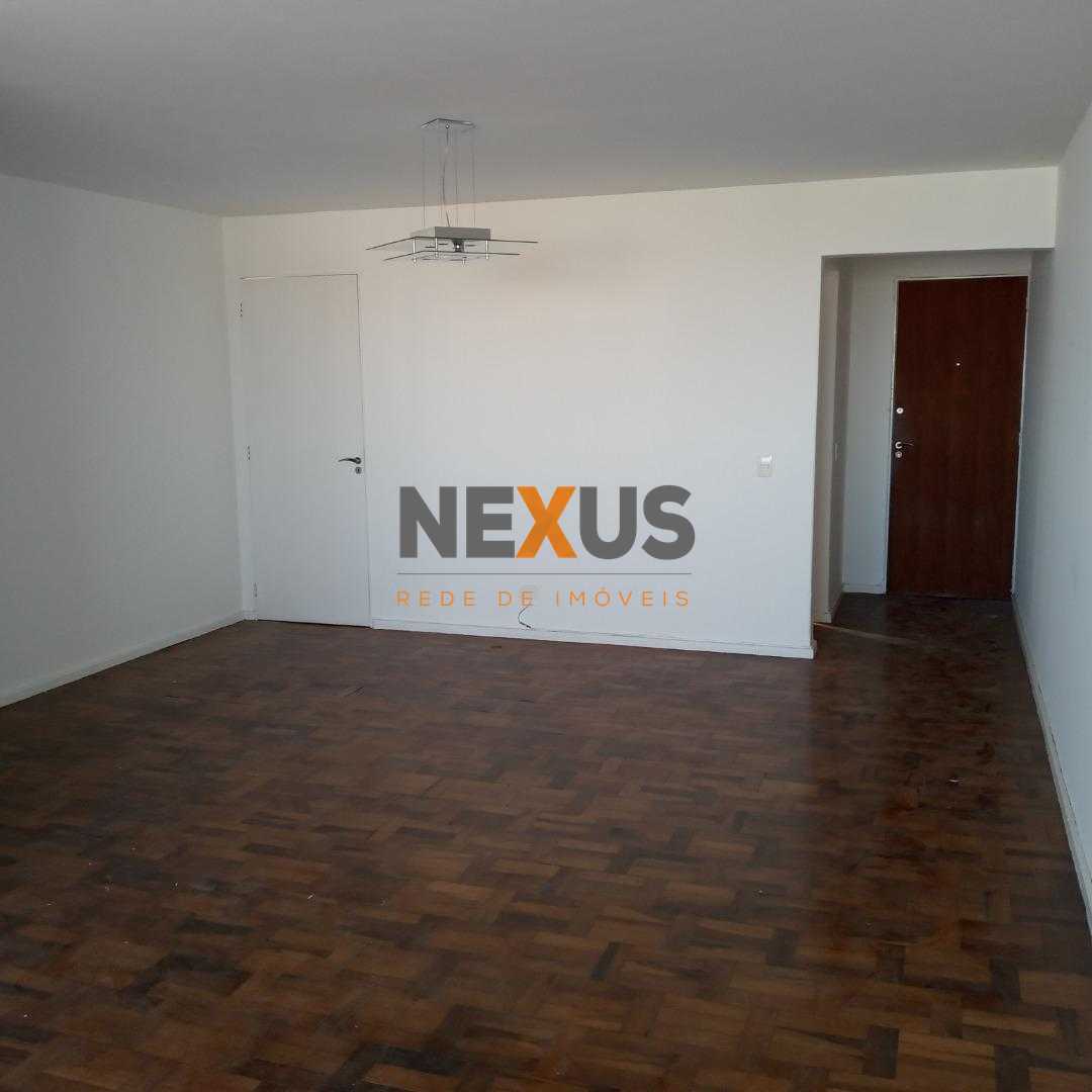 Apartamento Espaçoso no Centro de Curitiba  Andar Alto, 3 Dorm...