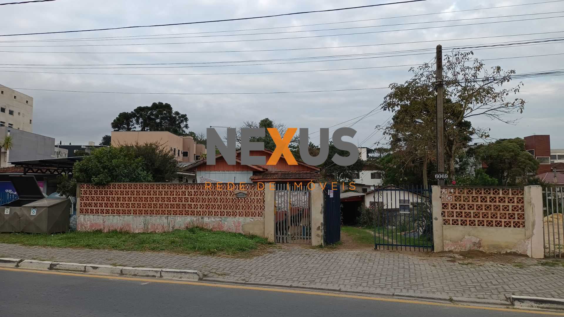Terreno Comercial com Casa à Venda na Rodovia do Xisto, Alto P...